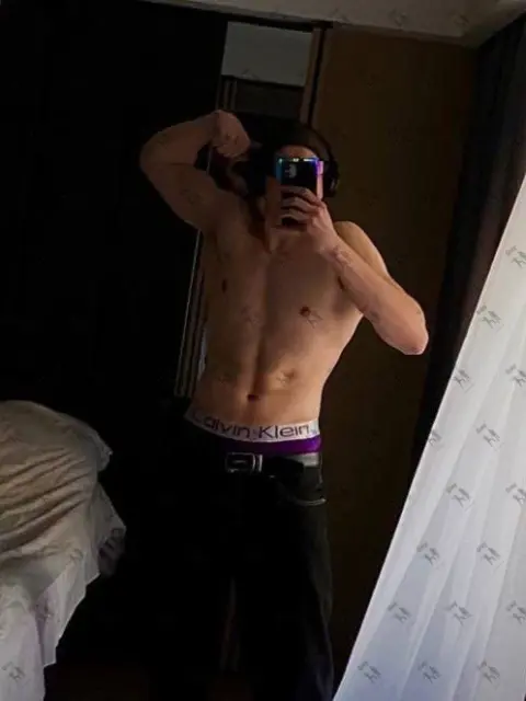 Имя: АДАМ, Возраст: 22