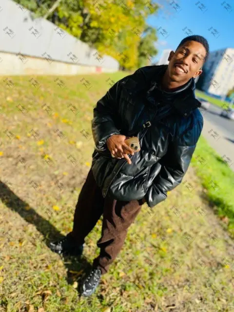 Имя: АДРИАН, Возраст: 24