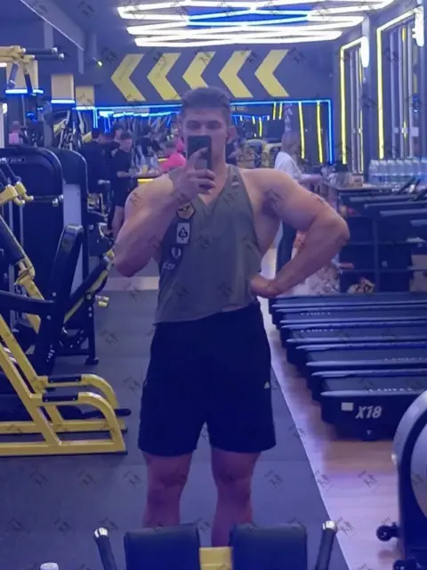 Имя: АЛЕКС, Возраст: 20