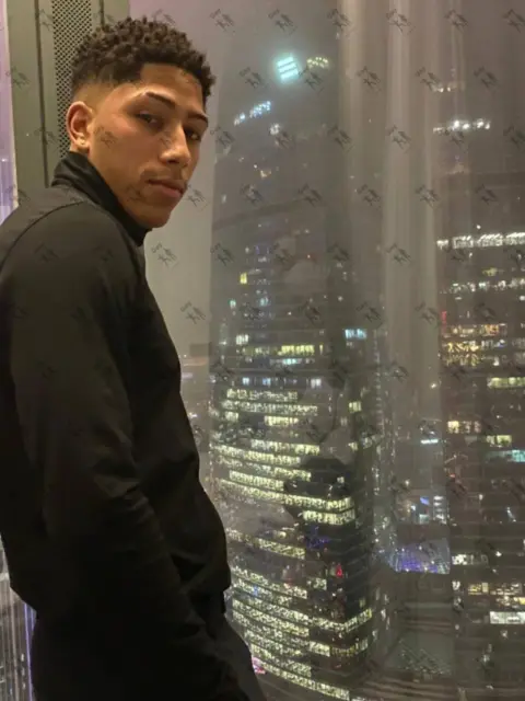 Имя: АЛЕХАНДРО, Возраст: 23