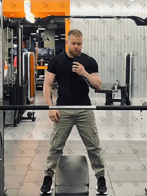 Имя: АНТОН, Возраст: 33