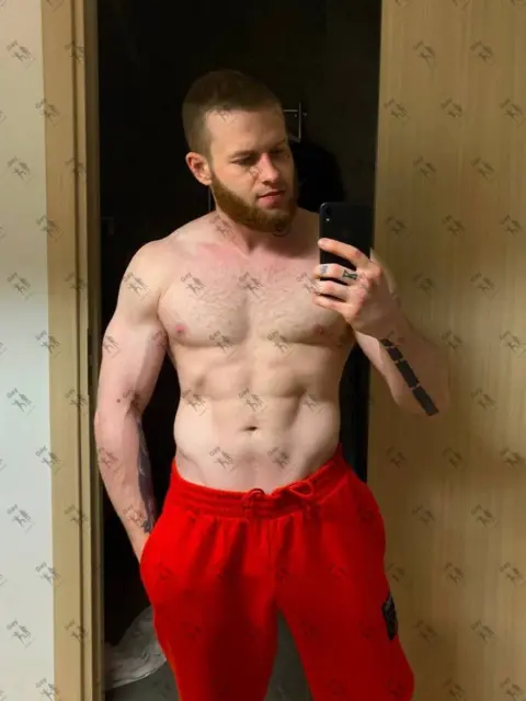 Имя: АНТОН, Возраст: 33