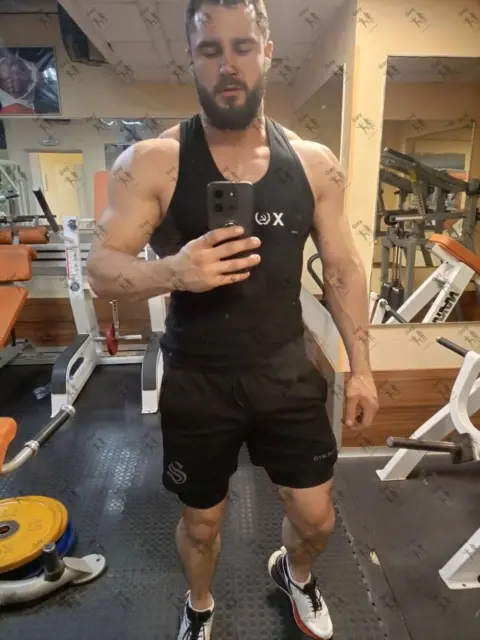 Имя: АРТЁМ, Возраст: 29