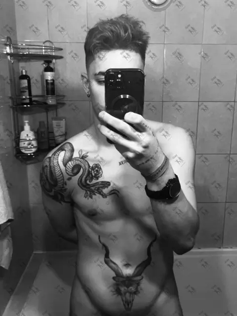 Имя: АРТЕМИЙ, Возраст: 22