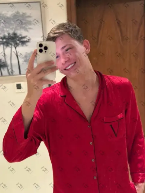 Имя: АРТУР, Возраст: 20