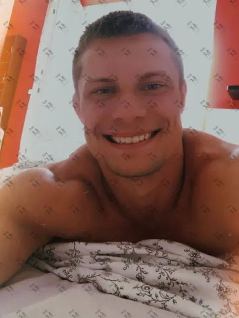 Имя: АРТУР, Возраст: 28