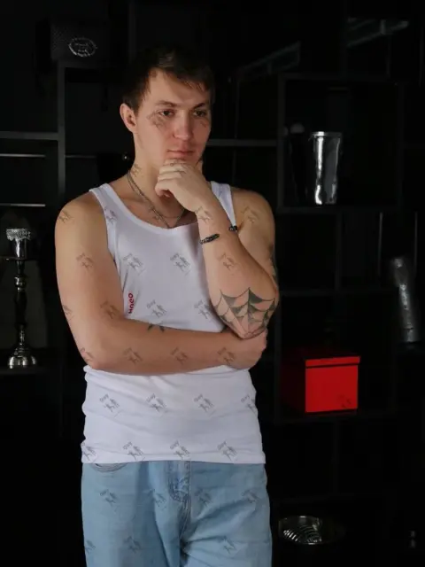 Имя: АРТУР, Возраст: 24