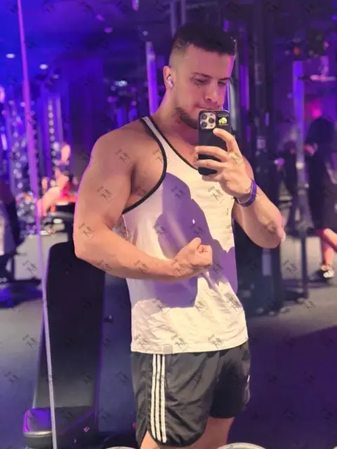 Имя: АХМЕД, Возраст: 25