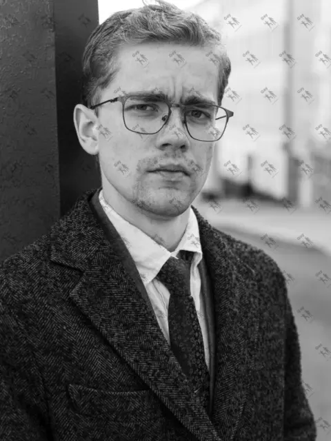 Имя: ЭДУАРД, Возраст: 23