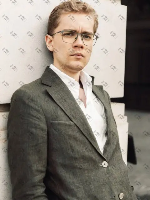 Имя: ЭДУАРД, Возраст: 23