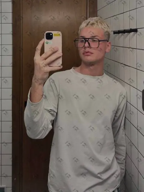 Имя: ЕГОР, Возраст: 21