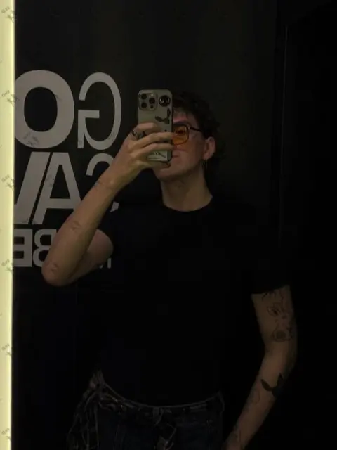 Имя: ЯН, Возраст: 22