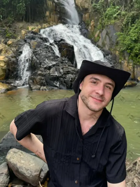 Имя: ИГОРЬ, Возраст: 20