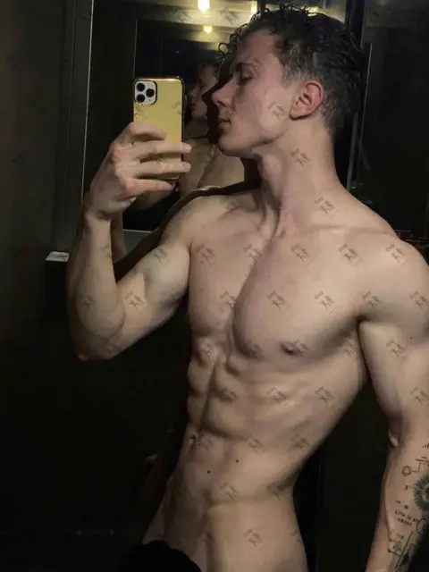 Имя: ИЛЬЯ, Возраст: 20