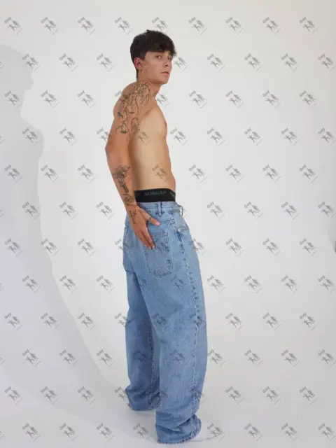 Имя: ИВАН, Возраст: 22