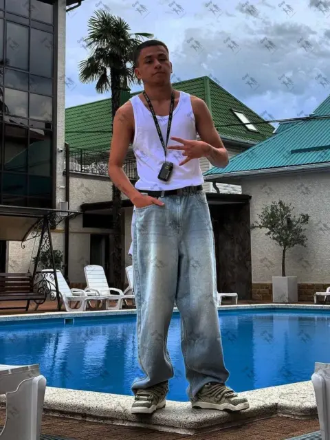 Имя: КЕВИН, Возраст: 18