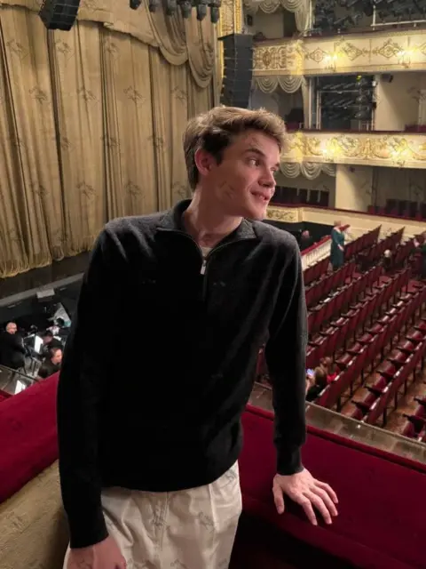 Имя: МАКСИМ, Возраст: 22