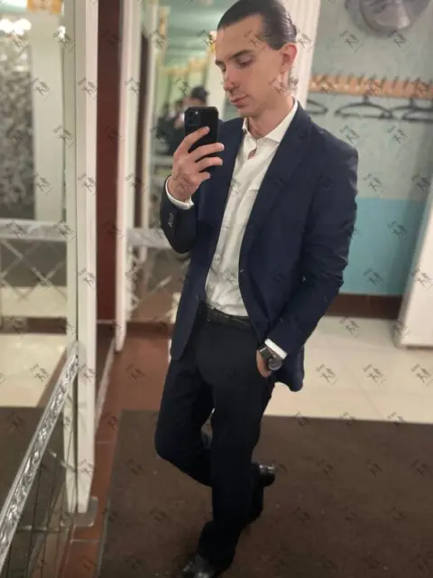 Имя: МАРК, Возраст: 19