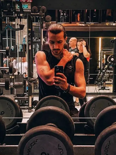 Имя: МАРК, Возраст: 19