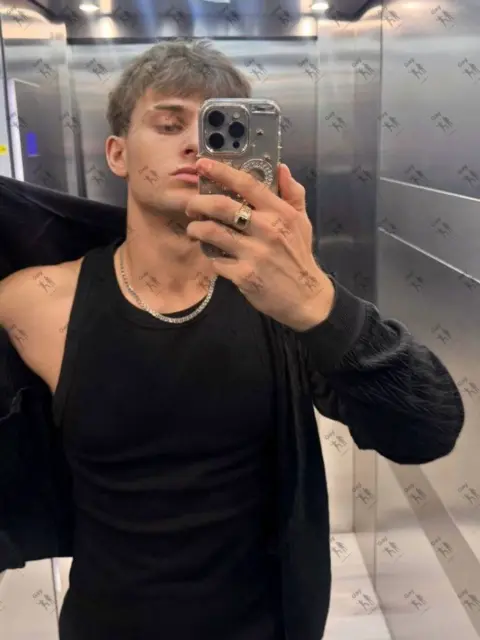 Имя: НИКИТА, Возраст: 19