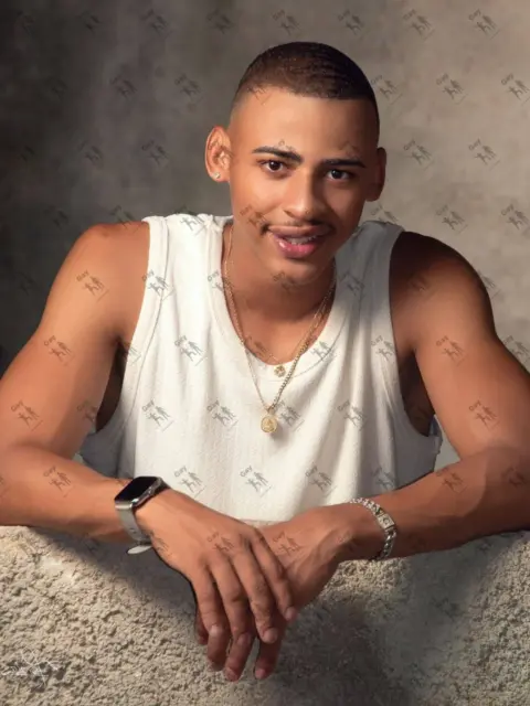 Имя: РОБЕРТО, Возраст: 24