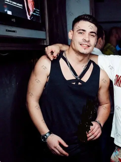 Имя: ВАДИМ, Возраст: 28