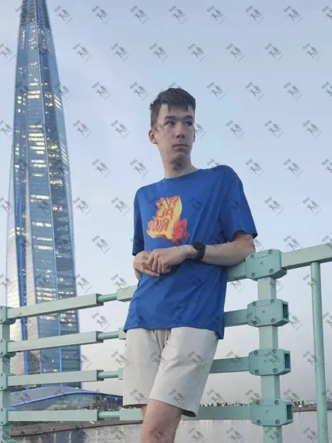 Имя: ВАЛЕНТИН, Возраст: 23