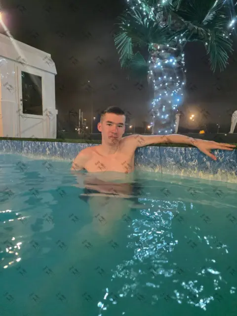 Имя: ВАЛЕНТИН, Возраст: 23